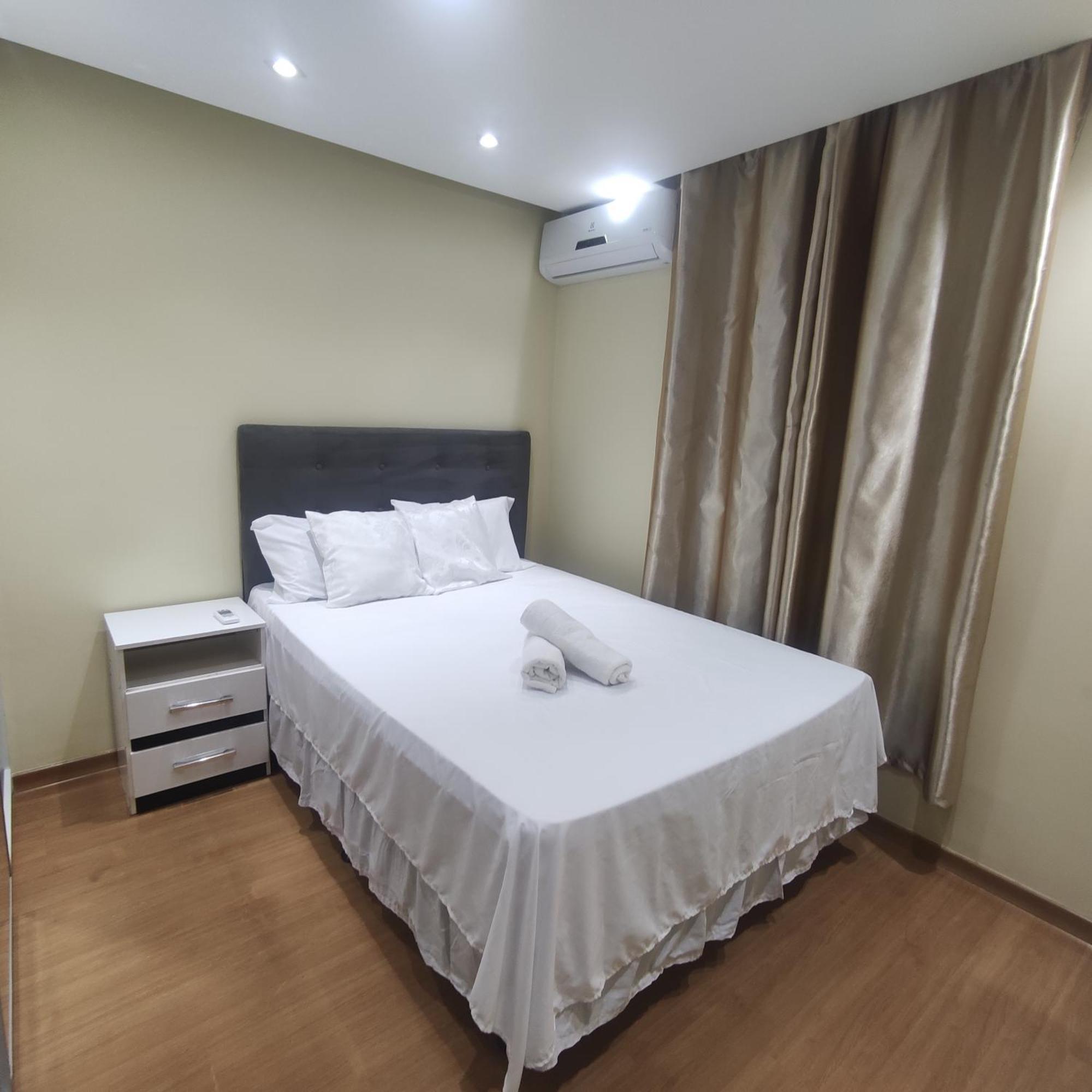 Apartment Em *